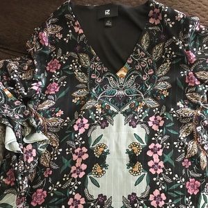 Floral blouse (brand new)